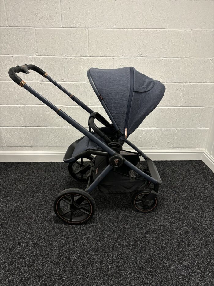 Pre Loved Venicci Upline Navy - Image 4