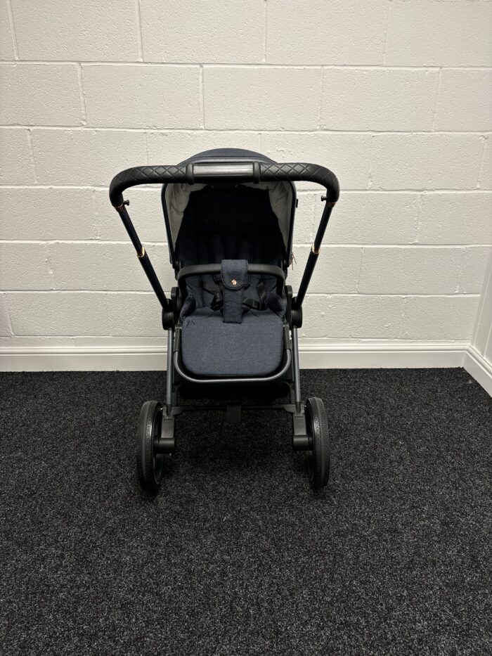 Pre Loved Venicci Upline Navy - Image 6